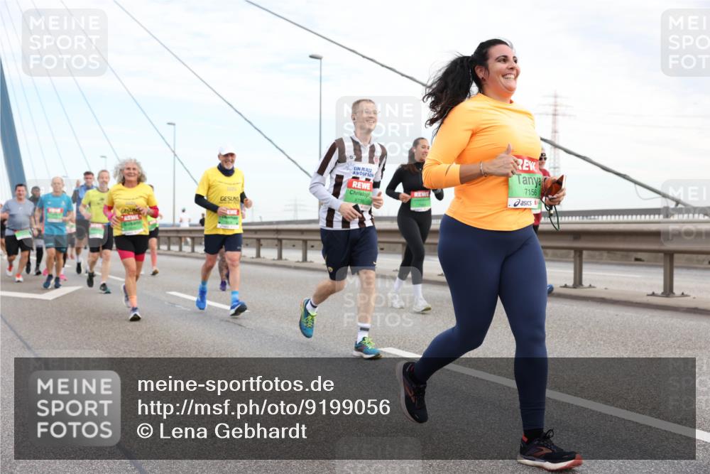 03.10.2025 - Köhlbrandbrückenlauf Lena Gebhardt http://msf.ph/oto/9199056 03.10.2025 15:37:01 Position 1 8736, 7156 meine-sportfotos.de