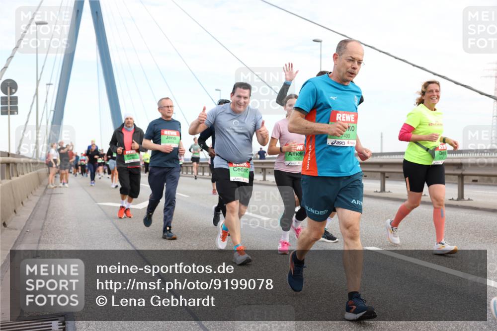 03.10.2025 - Köhlbrandbrückenlauf Lena Gebhardt http://msf.ph/oto/9199078 03.10.2025 15:37:05 Position 1 7905, 7900, 7490 meine-sportfotos.de