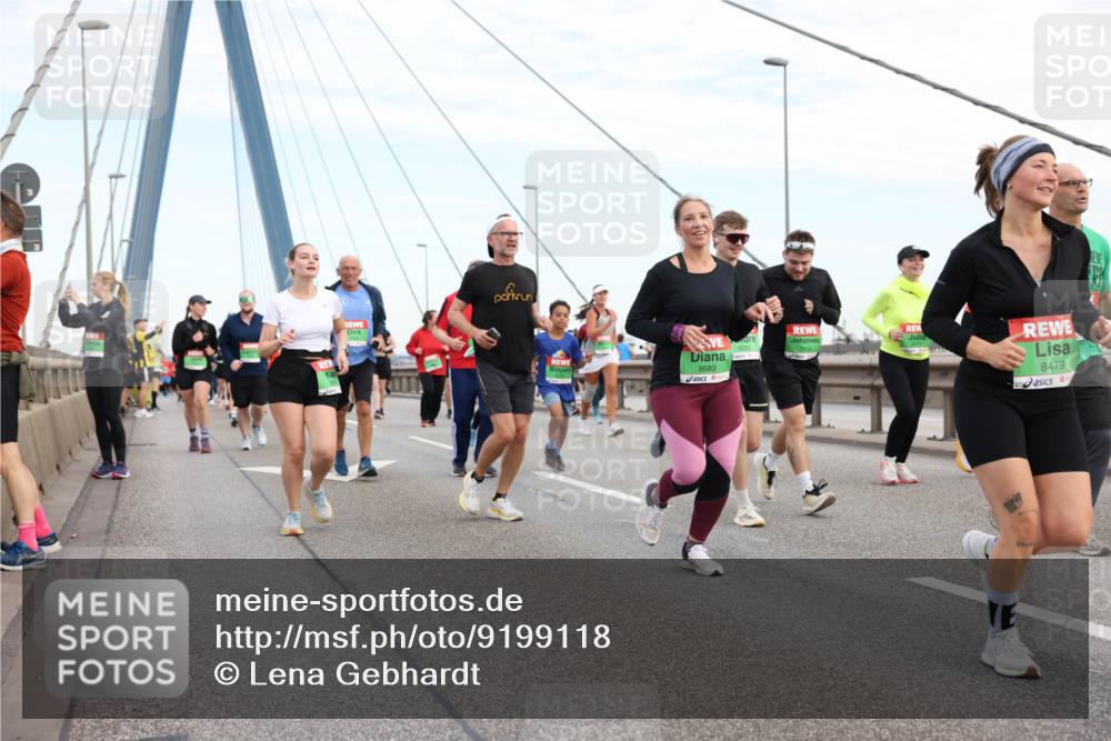 03.10.2025 - Köhlbrandbrückenlauf Lena Gebhardt http://msf.ph/oto/9199118 03.10.2025 15:37:17 Position 1 8683, 8479 meine-sportfotos.de
