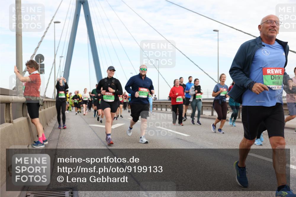 03.10.2025 - Köhlbrandbrückenlauf Lena Gebhardt http://msf.ph/oto/9199133 03.10.2025 15:37:20 Position 1 8502 meine-sportfotos.de