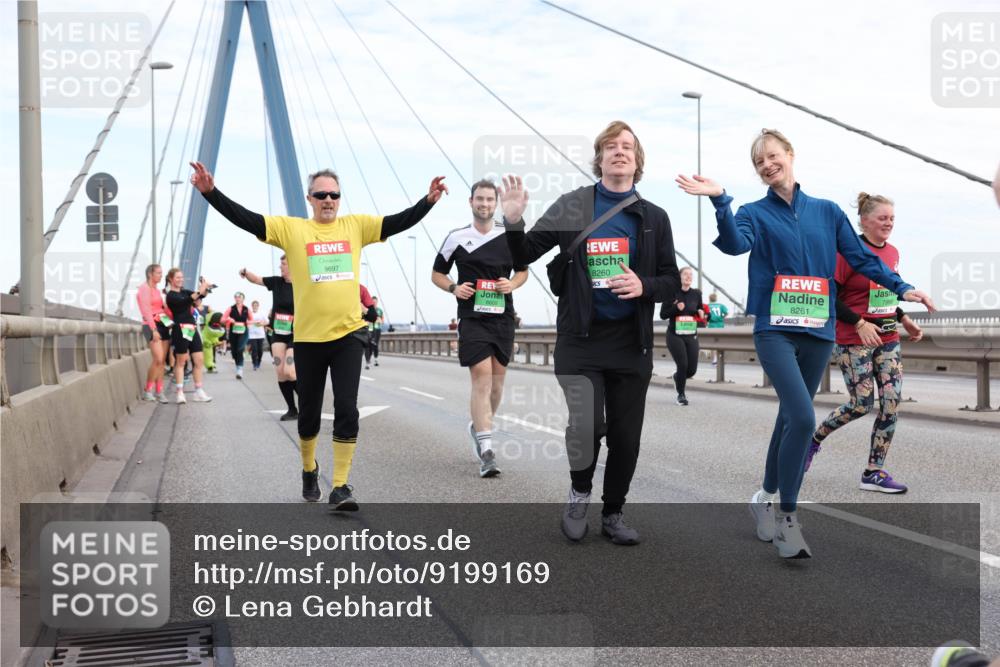 03.10.2025 - Köhlbrandbrückenlauf Lena Gebhardt http://msf.ph/oto/9199169 03.10.2025 15:37:32 Position 1 8260, 9697, 8261, 11 meine-sportfotos.de