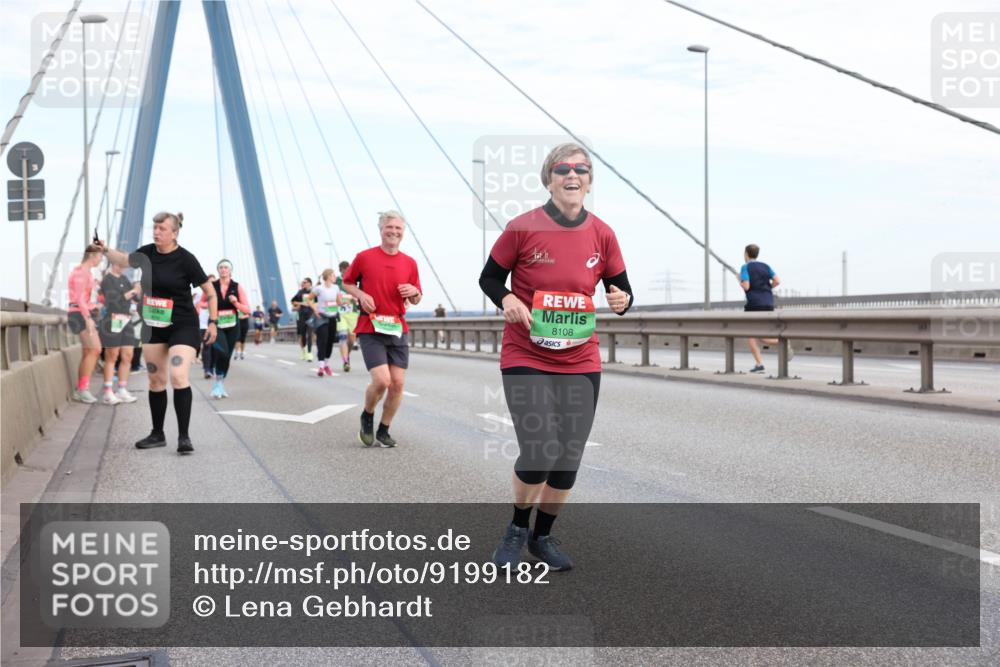 03.10.2025 - Köhlbrandbrückenlauf Lena Gebhardt http://msf.ph/oto/9199182 03.10.2025 15:37:35 Position 1 8108 meine-sportfotos.de
