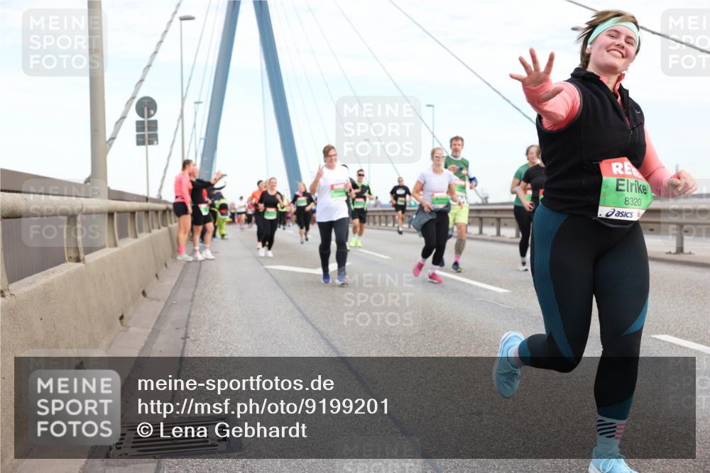 03.10.2025 - Köhlbrandbrückenlauf Lena Gebhardt http://msf.ph/oto/9199201 03.10.2025 15:37:39 Position 1 8320 meine-sportfotos.de