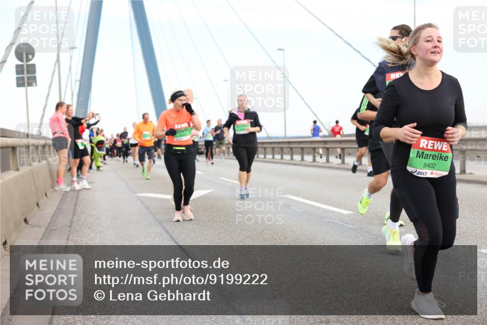 03.10.2025 - Köhlbrandbrückenlauf Lena Gebhardt http://msf.ph/oto/9199222 03.10.2025 15:37:44 Position 1 8402 meine-sportfotos.de