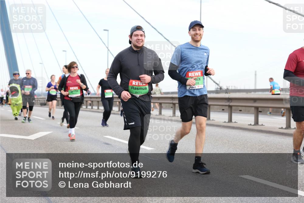03.10.2025 - Köhlbrandbrückenlauf Lena Gebhardt http://msf.ph/oto/9199276 03.10.2025 15:37:57 Position 1 8471, 18 meine-sportfotos.de