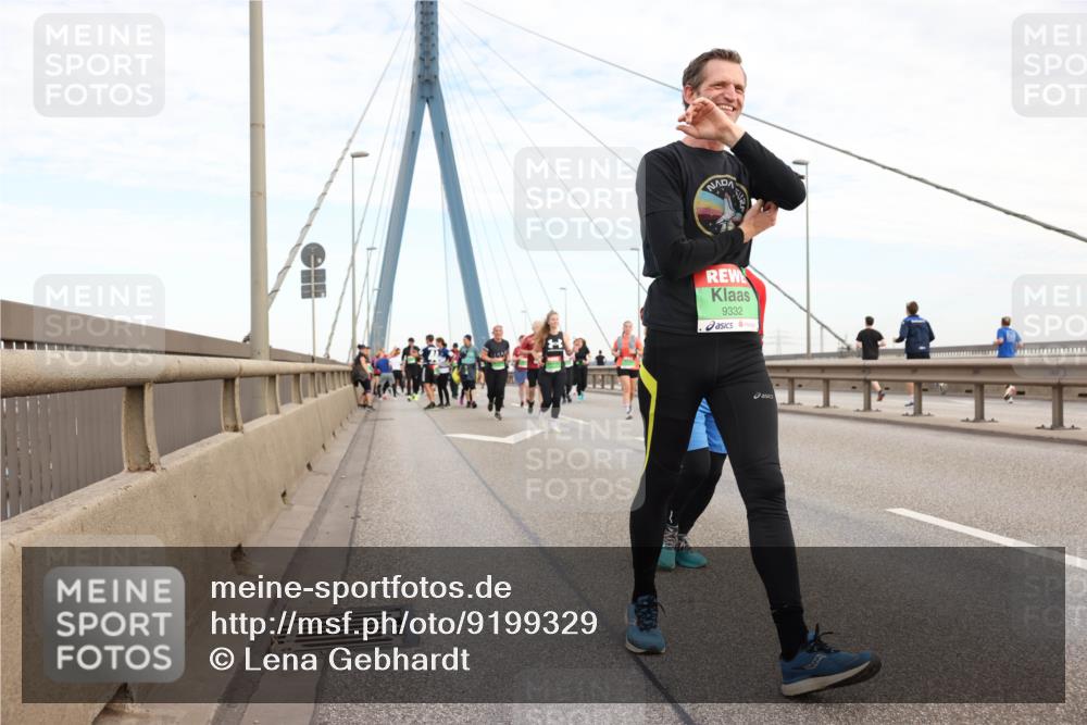03.10.2025 - Köhlbrandbrückenlauf Lena Gebhardt http://msf.ph/oto/9199329 03.10.2025 15:38:11 Position 1 9332 meine-sportfotos.de
