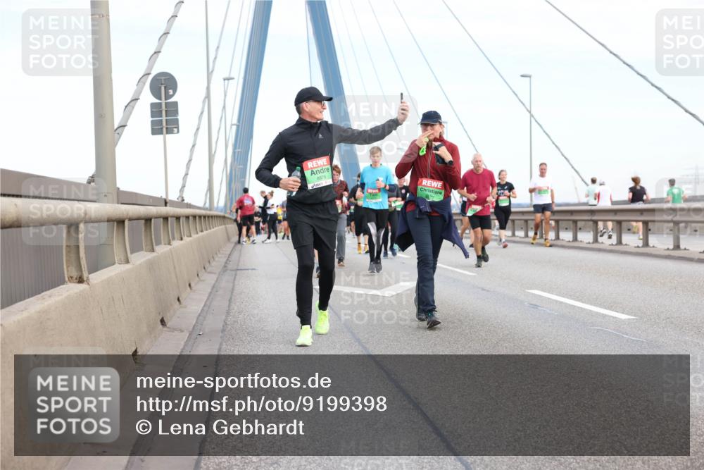 03.10.2025 - Köhlbrandbrückenlauf Lena Gebhardt http://msf.ph/oto/9199398 03.10.2025 15:38:32 Position 1  meine-sportfotos.de