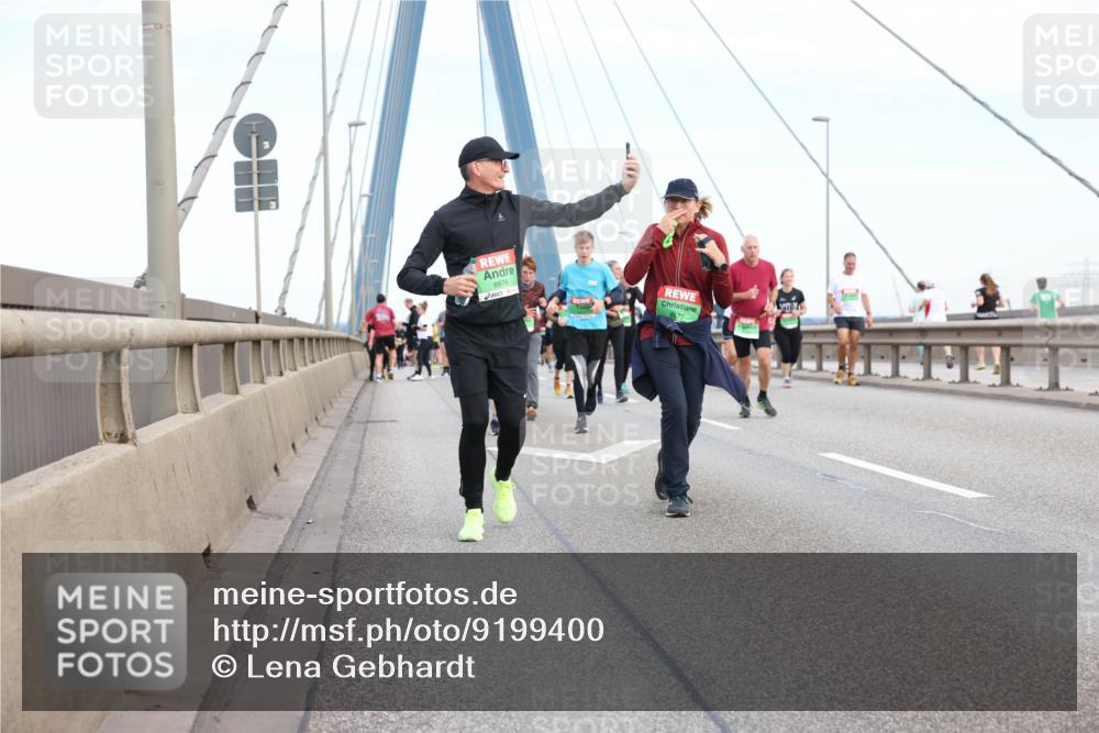 03.10.2025 - Köhlbrandbrückenlauf Lena Gebhardt http://msf.ph/oto/9199400 03.10.2025 15:38:32 Position 1  meine-sportfotos.de