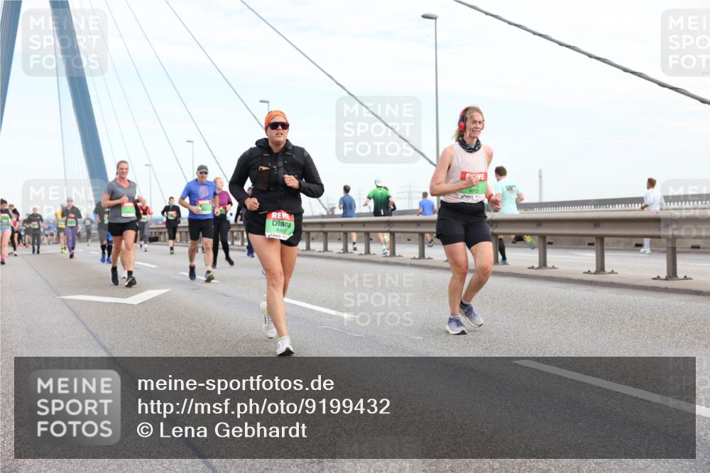 03.10.2025 - Köhlbrandbrückenlauf Lena Gebhardt http://msf.ph/oto/9199432 03.10.2025 15:38:42 Position 1 848, 9712 meine-sportfotos.de