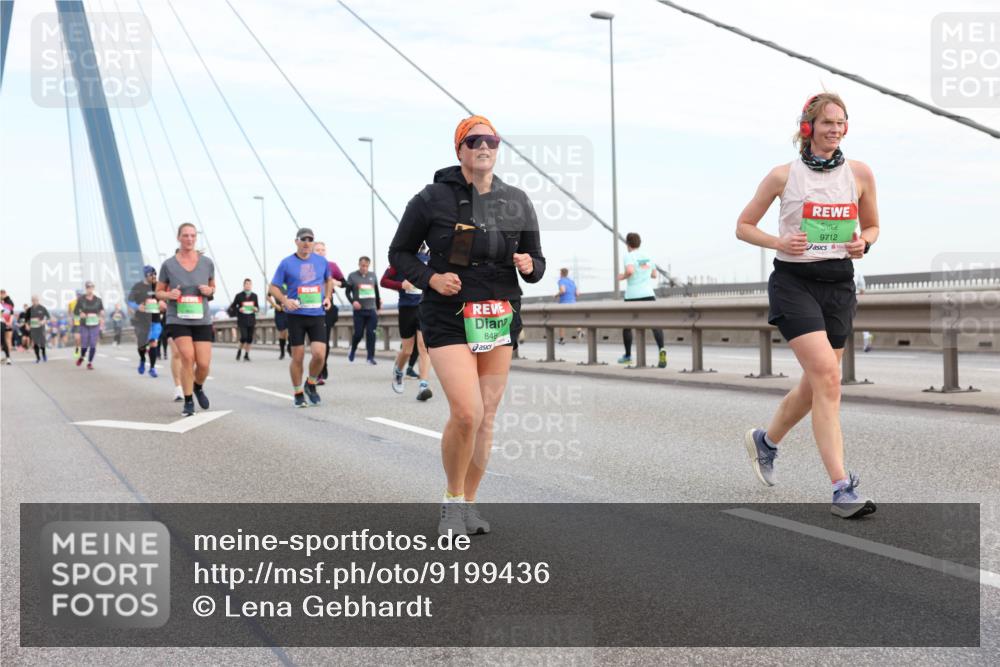 03.10.2025 - Köhlbrandbrückenlauf Lena Gebhardt http://msf.ph/oto/9199436 03.10.2025 15:38:42 Position 1 848, 9712 meine-sportfotos.de