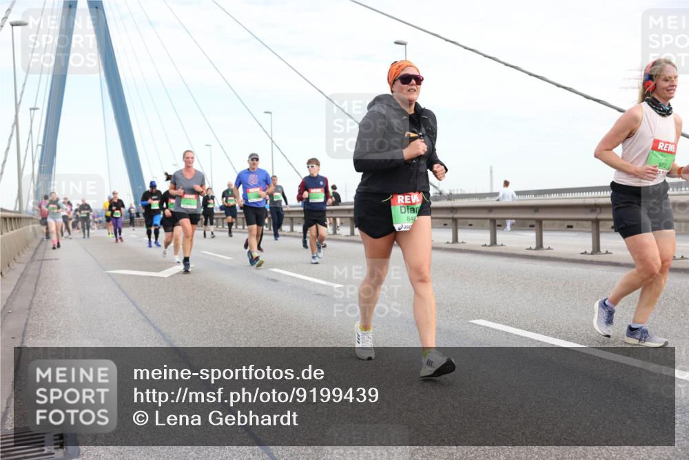 03.10.2025 - Köhlbrandbrückenlauf Lena Gebhardt http://msf.ph/oto/9199439 03.10.2025 15:38:43 Position 1 842, 9712 meine-sportfotos.de