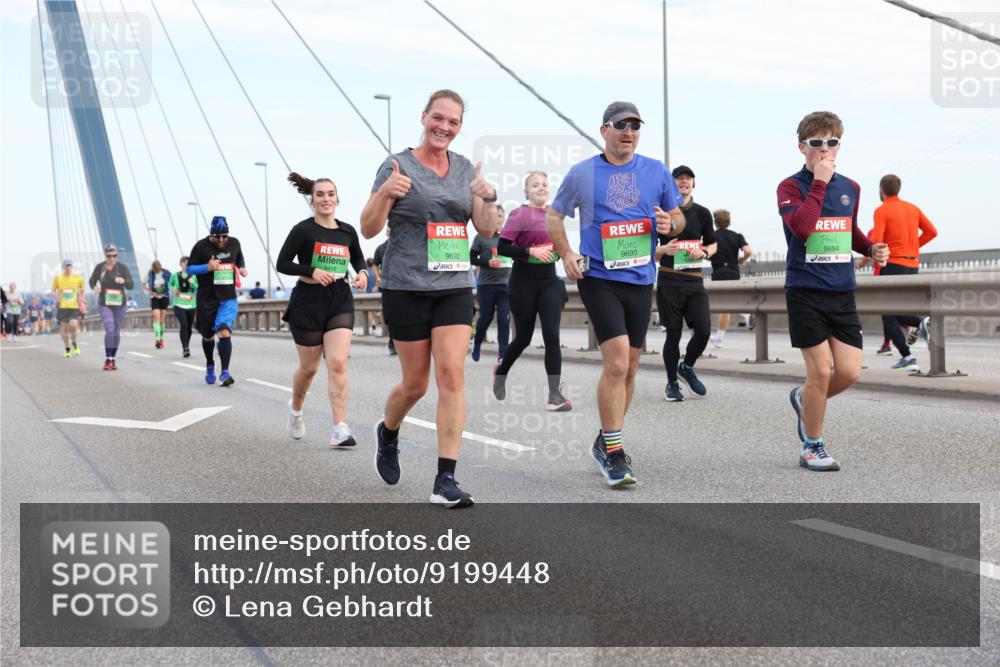 03.10.2025 - Köhlbrandbrückenlauf Lena Gebhardt http://msf.ph/oto/9199448 03.10.2025 15:38:45 Position 1 9692, 2, 9693, 9694, 8418 meine-sportfotos.de