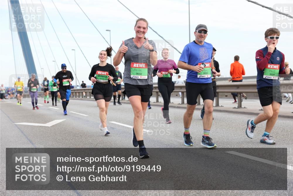 03.10.2025 - Köhlbrandbrückenlauf Lena Gebhardt http://msf.ph/oto/9199449 03.10.2025 15:38:45 Position 1 9693, 9692, 8418, 9694 meine-sportfotos.de