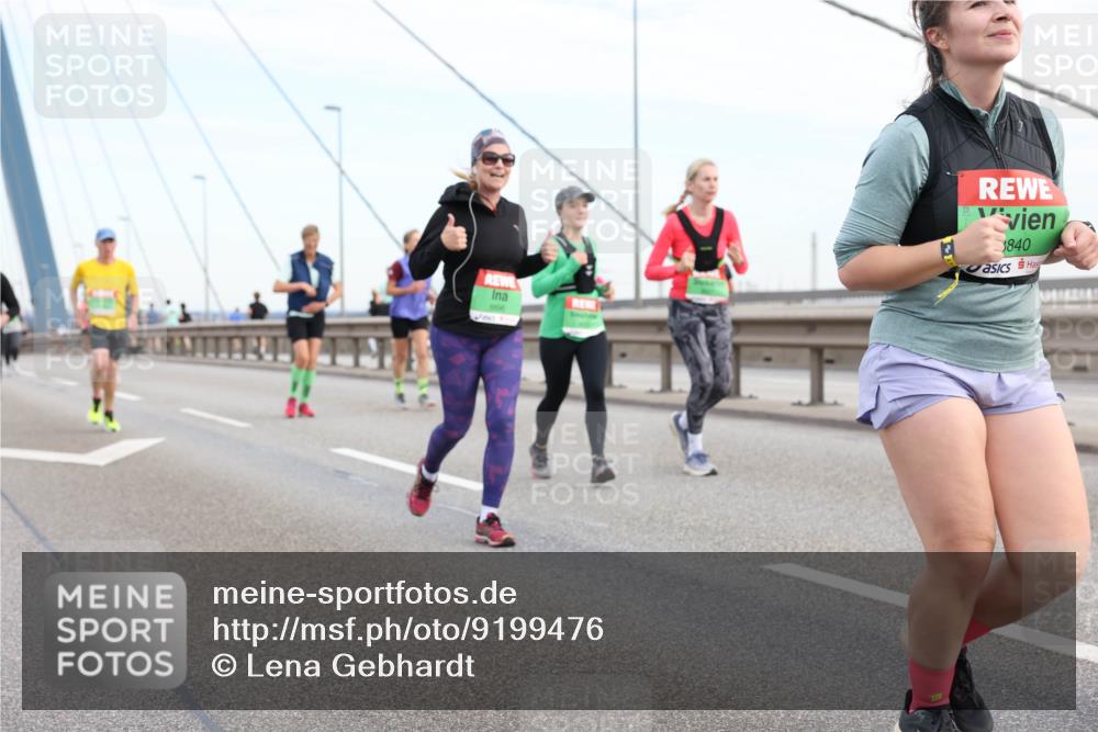 03.10.2025 - Köhlbrandbrückenlauf Lena Gebhardt http://msf.ph/oto/9199476 03.10.2025 15:38:52 Position 1 840 meine-sportfotos.de