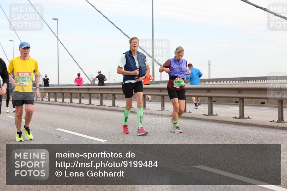 03.10.2025 - Köhlbrandbrückenlauf Lena Gebhardt http://msf.ph/oto/9199484 03.10.2025 15:38:54 Position 1 8180, 9290 meine-sportfotos.de