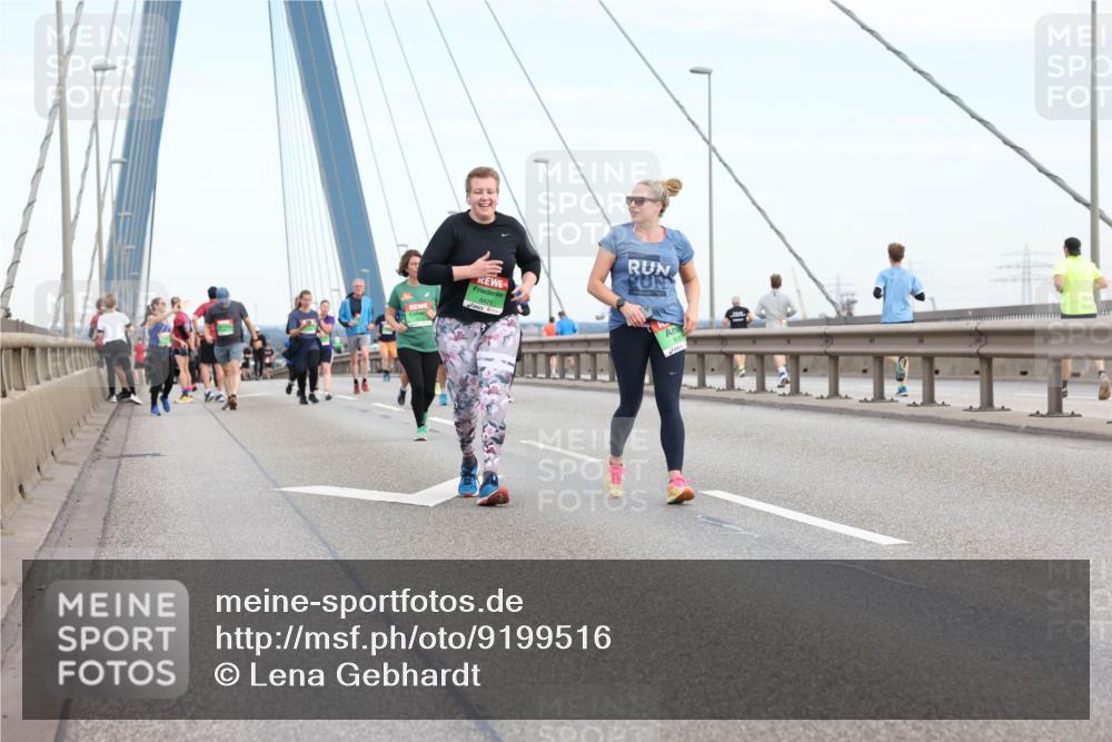 03.10.2025 - Köhlbrandbrückenlauf Lena Gebhardt http://msf.ph/oto/9199516 03.10.2025 15:39:05 Position 1 8429 meine-sportfotos.de