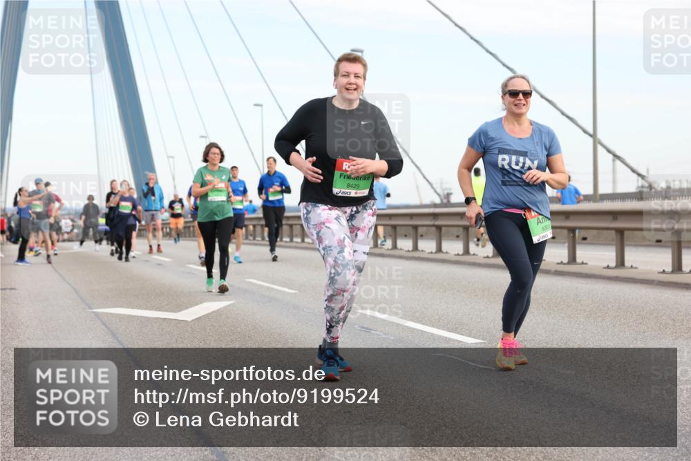 03.10.2025 - Köhlbrandbrückenlauf Lena Gebhardt http://msf.ph/oto/9199524 03.10.2025 15:39:07 Position 1 8429, 2024, 8301 meine-sportfotos.de