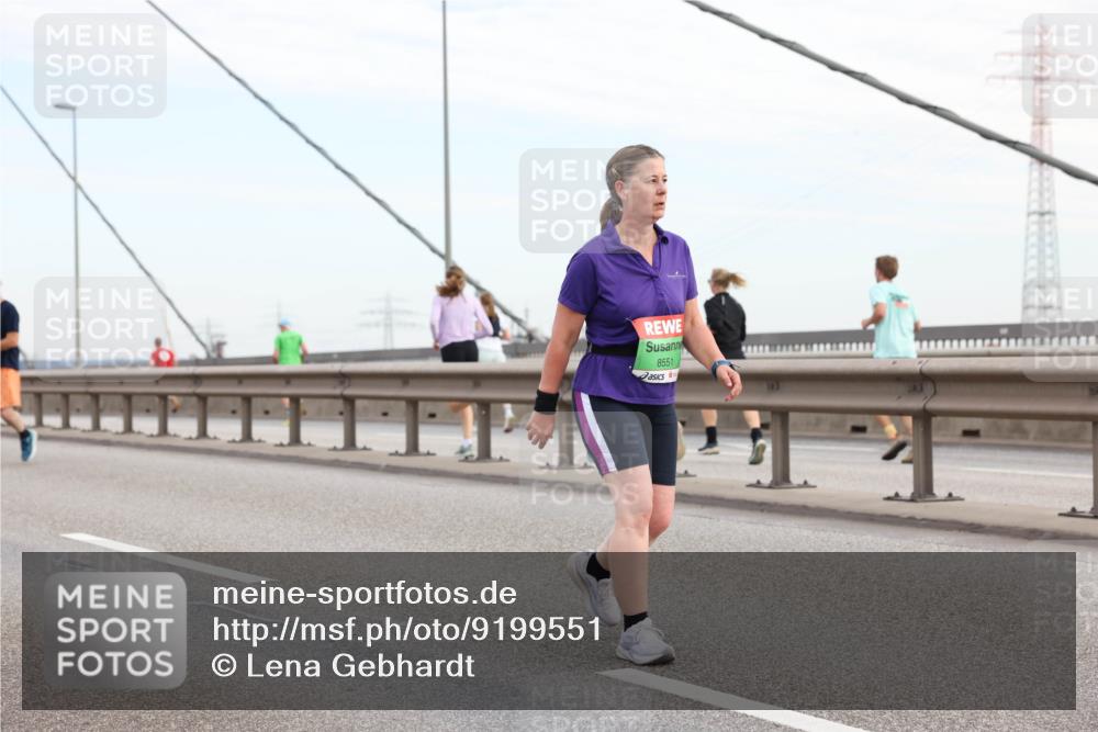03.10.2025 - Köhlbrandbrückenlauf Lena Gebhardt http://msf.ph/oto/9199551 03.10.2025 15:39:20 Position 1 8551 meine-sportfotos.de