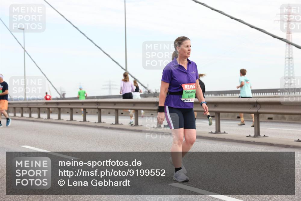 03.10.2025 - Köhlbrandbrückenlauf Lena Gebhardt http://msf.ph/oto/9199552 03.10.2025 15:39:20 Position 1 8551 meine-sportfotos.de