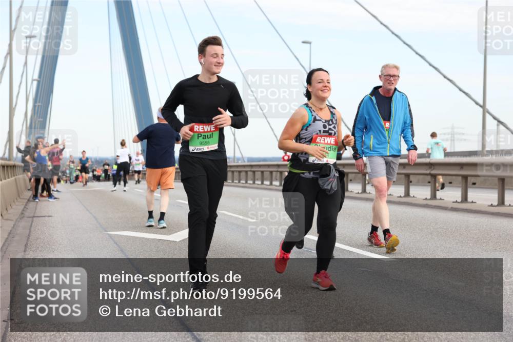 03.10.2025 - Köhlbrandbrückenlauf Lena Gebhardt http://msf.ph/oto/9199564 03.10.2025 15:39:24 Position 1 9555, 31 meine-sportfotos.de