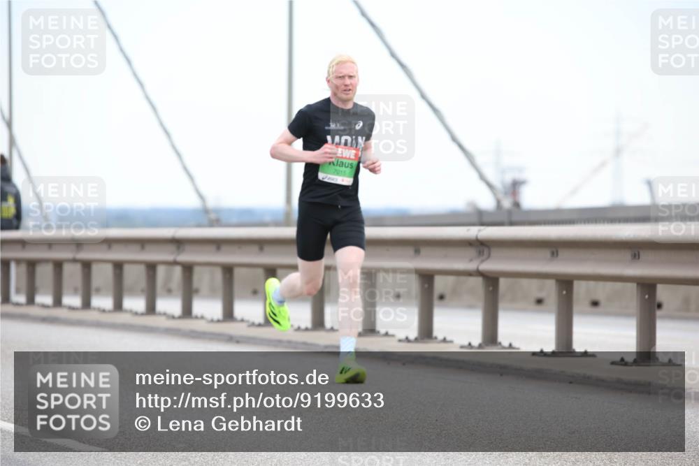 03.10.2025 - Köhlbrandbrückenlauf Lena Gebhardt http://msf.ph/oto/9199633 03.10.2025 15:17:26 Position 1 7015 meine-sportfotos.de