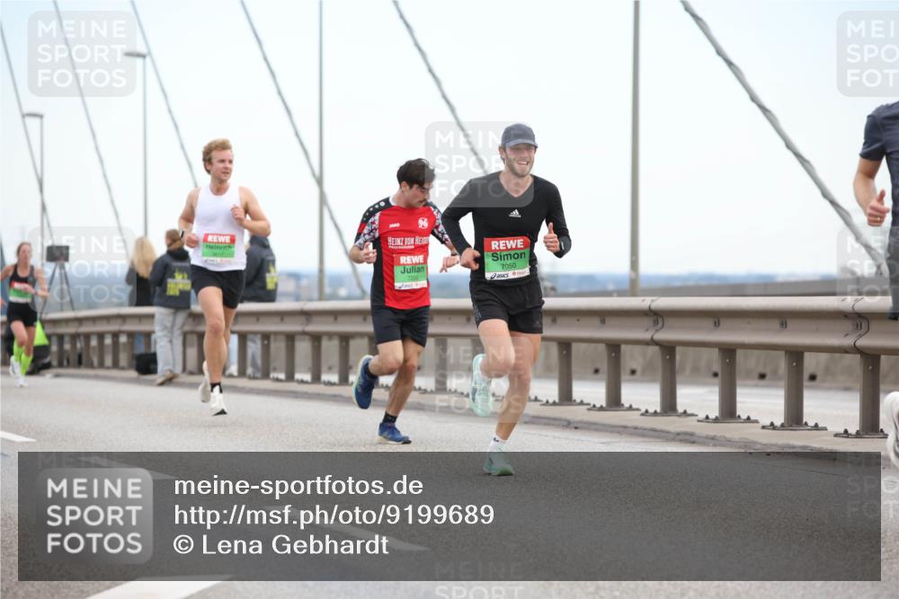 03.10.2025 - Köhlbrandbrückenlauf Lena Gebhardt http://msf.ph/oto/9199689 03.10.2025 15:18:26 Position 1 96, 7050 meine-sportfotos.de