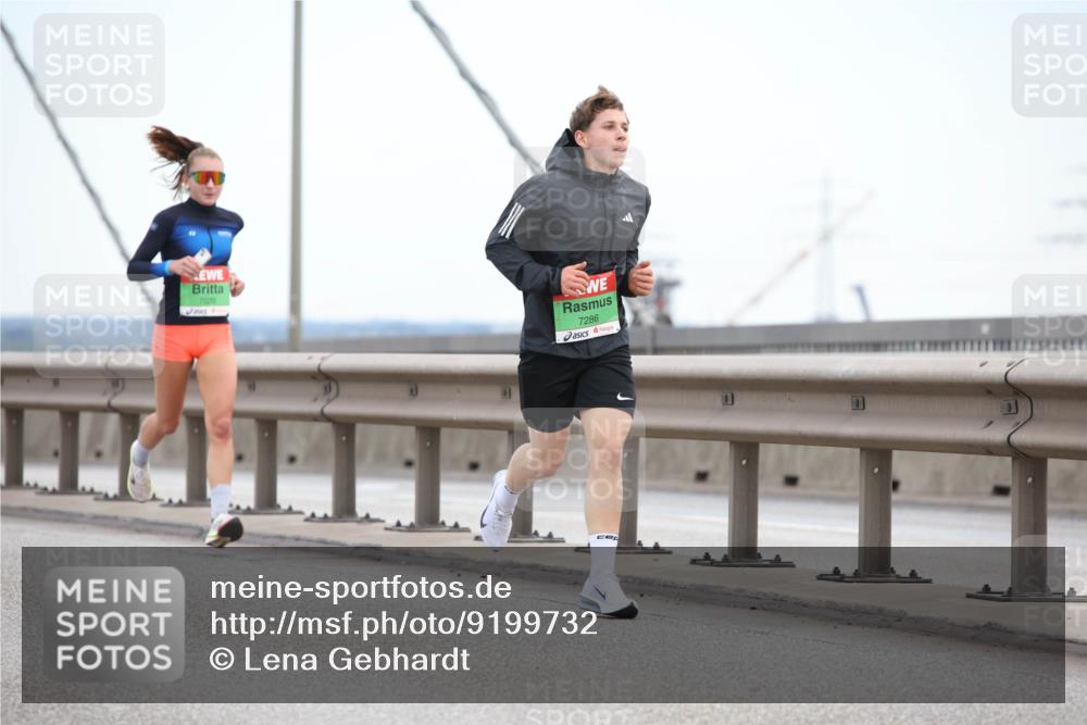 03.10.2025 - Köhlbrandbrückenlauf Lena Gebhardt http://msf.ph/oto/9199732 03.10.2025 15:18:52 Position 1 7286 meine-sportfotos.de