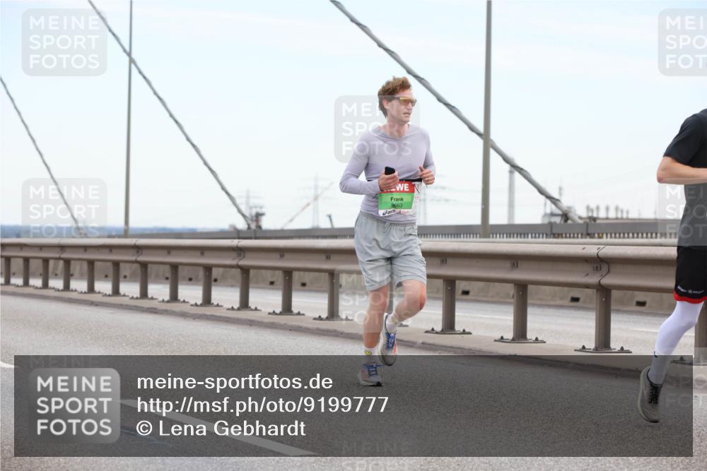 03.10.2025 - Köhlbrandbrückenlauf Lena Gebhardt http://msf.ph/oto/9199777 03.10.2025 15:19:26 Position 1 9663 meine-sportfotos.de