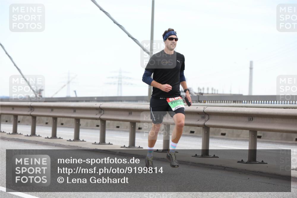 03.10.2025 - Köhlbrandbrückenlauf Lena Gebhardt http://msf.ph/oto/9199814 03.10.2025 15:19:39 Position 1 7118 meine-sportfotos.de
