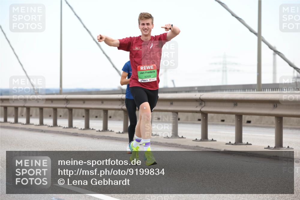 03.10.2025 - Köhlbrandbrückenlauf Lena Gebhardt http://msf.ph/oto/9199834 03.10.2025 15:19:54 Position 1 9269 meine-sportfotos.de