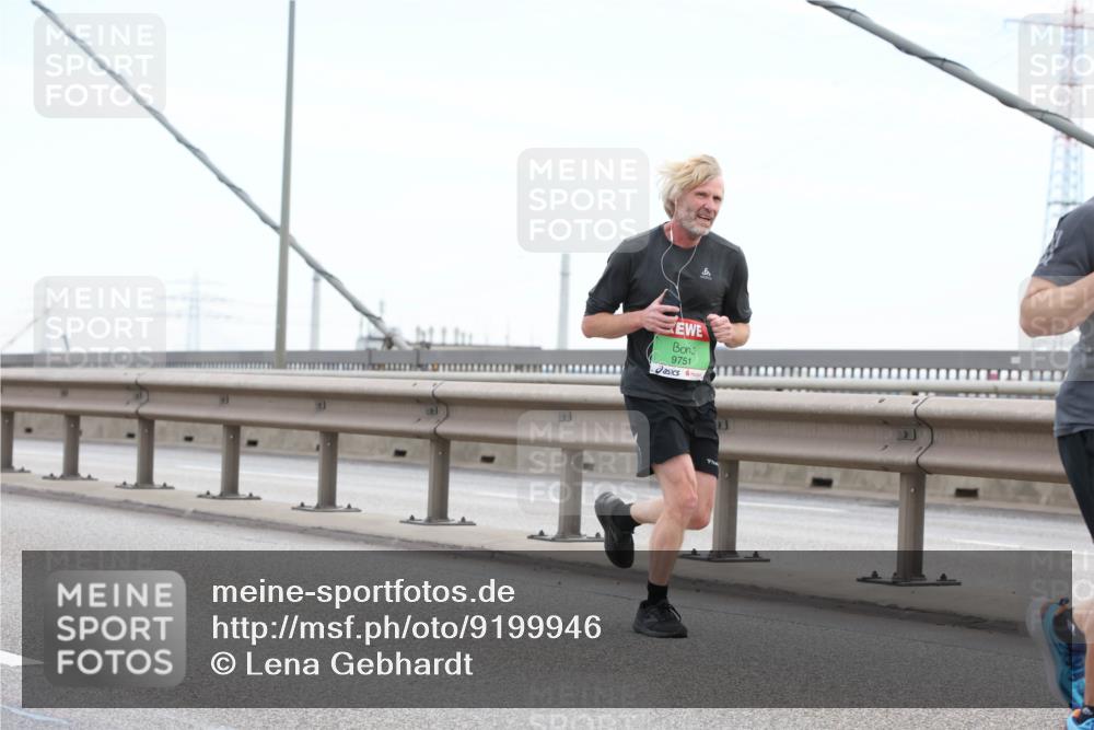 03.10.2025 - Köhlbrandbrückenlauf Lena Gebhardt http://msf.ph/oto/9199946 03.10.2025 15:20:41 Position 1 9751 meine-sportfotos.de