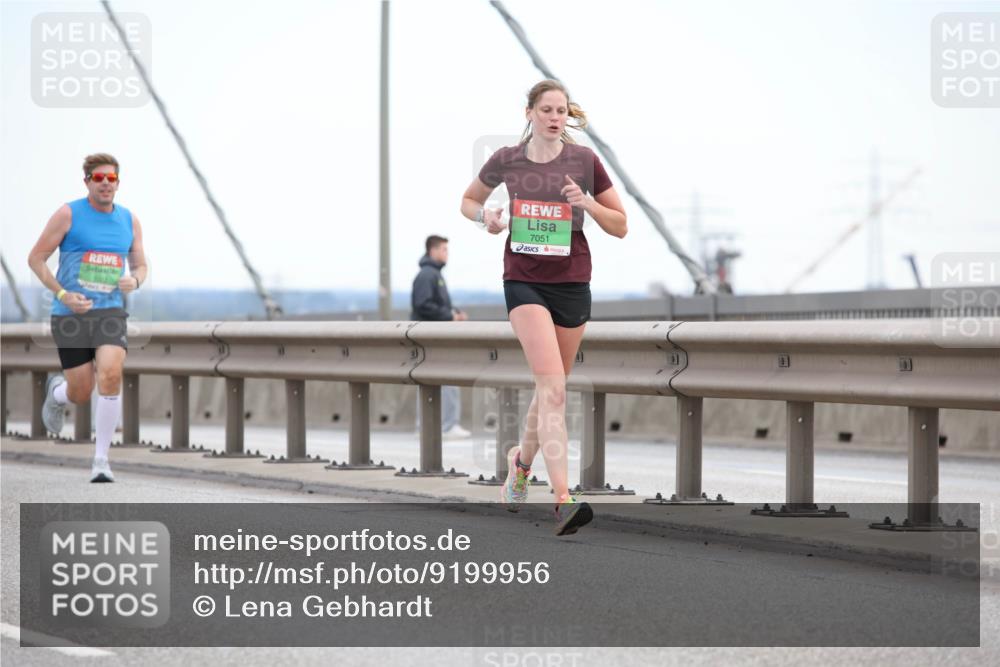 03.10.2025 - Köhlbrandbrückenlauf Lena Gebhardt http://msf.ph/oto/9199956 03.10.2025 15:20:48 Position 1 7051 meine-sportfotos.de