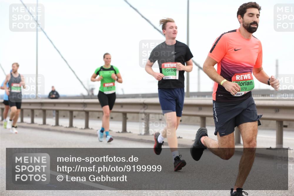 03.10.2025 - Köhlbrandbrückenlauf Lena Gebhardt http://msf.ph/oto/9199999 03.10.2025 15:21:00 Position 1 7029, 079 meine-sportfotos.de