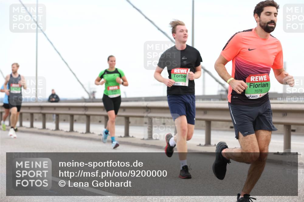 03.10.2025 - Köhlbrandbrückenlauf Lena Gebhardt http://msf.ph/oto/9200000 03.10.2025 15:21:00 Position 1 7029, 7079 meine-sportfotos.de