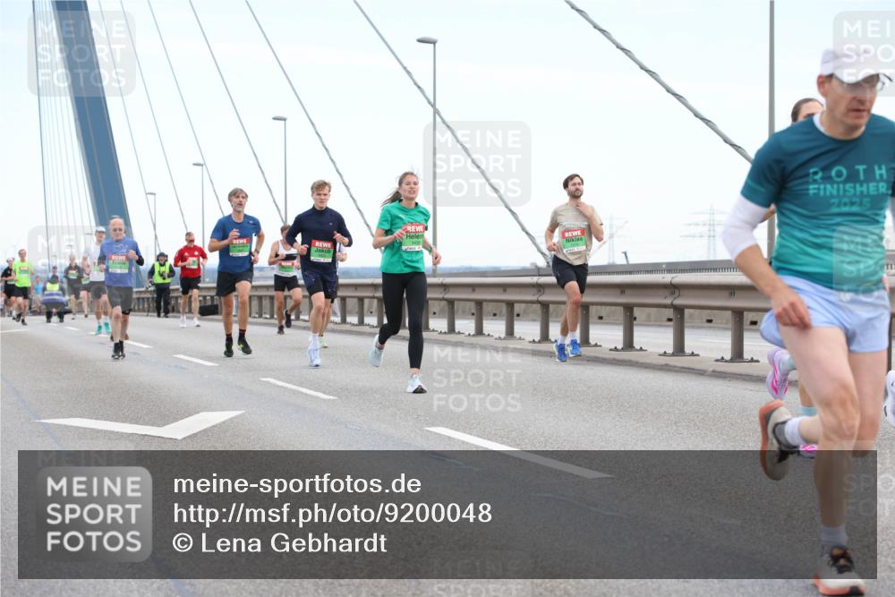 03.10.2025 - Köhlbrandbrückenlauf Lena Gebhardt http://msf.ph/oto/9200048 03.10.2025 15:21:14 Position 1 2025, 109 meine-sportfotos.de