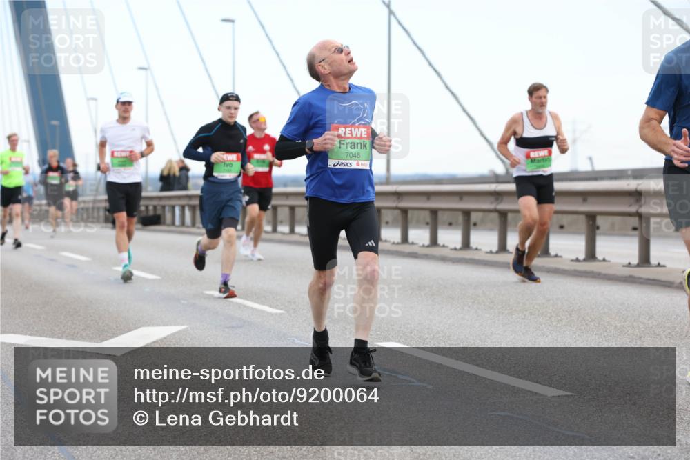 03.10.2025 - Köhlbrandbrückenlauf Lena Gebhardt http://msf.ph/oto/9200064 03.10.2025 15:21:18 Position 1 7046 meine-sportfotos.de