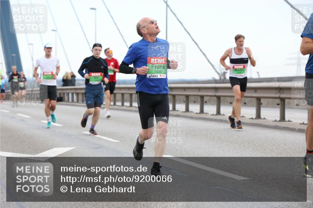 03.10.2025 - Köhlbrandbrückenlauf Lena Gebhardt http://msf.ph/oto/9200066 03.10.2025 15:21:18 Position 1 7046 meine-sportfotos.de
