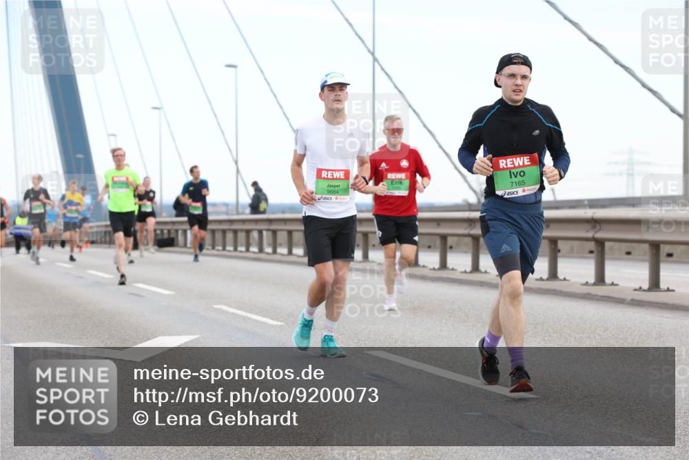 03.10.2025 - Köhlbrandbrückenlauf Lena Gebhardt http://msf.ph/oto/9200073 03.10.2025 15:21:20 Position 1 9664, 7165 meine-sportfotos.de