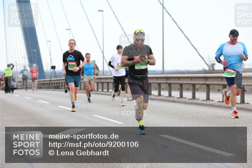 03.10.2025 - Köhlbrandbrückenlauf Lena Gebhardt http://msf.ph/oto/9200106 03.10.2025 15:21:30 Position 1 34, 9582 meine-sportfotos.de