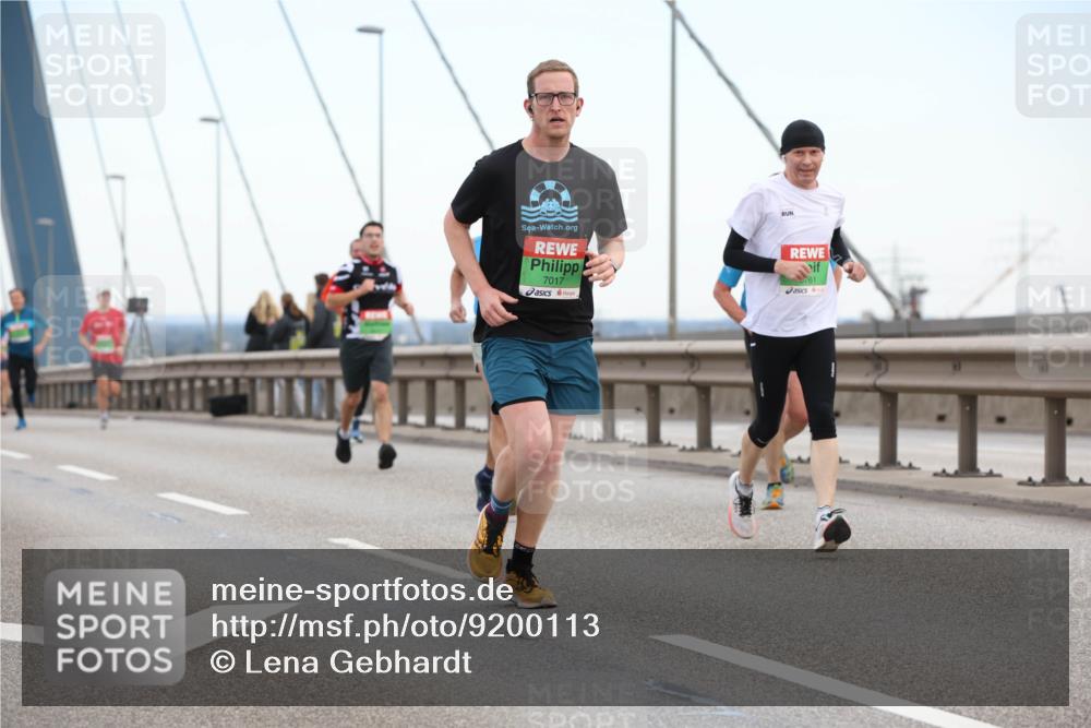 03.10.2025 - Köhlbrandbrückenlauf Lena Gebhardt http://msf.ph/oto/9200113 03.10.2025 15:21:32 Position 1 7017, 761 meine-sportfotos.de
