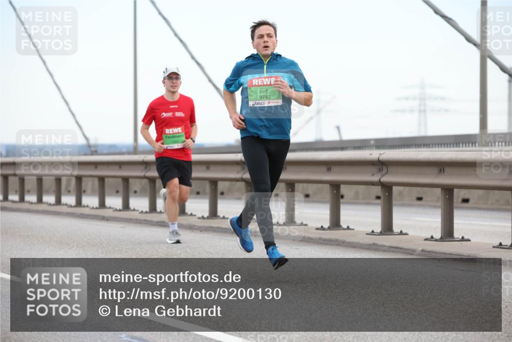 03.10.2025 - Köhlbrandbrückenlauf Lena Gebhardt http://msf.ph/oto/9200130 03.10.2025 15:21:41 Position 1 7089, 9743 meine-sportfotos.de
