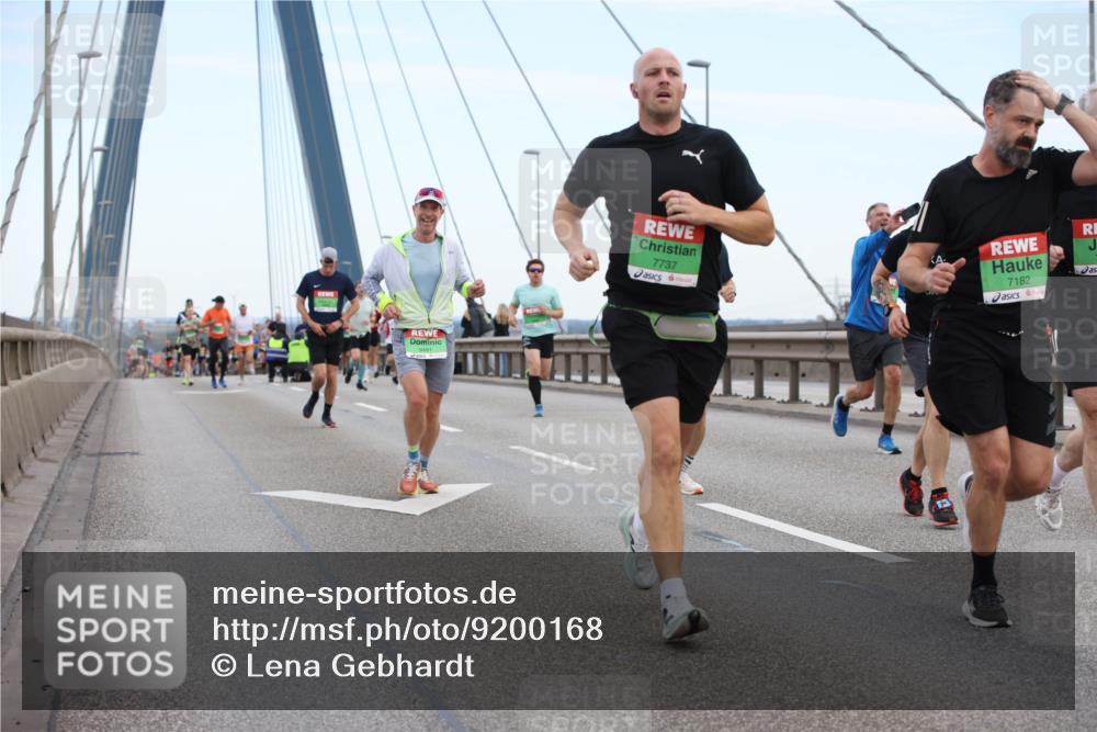 03.10.2025 - Köhlbrandbrückenlauf Lena Gebhardt http://msf.ph/oto/9200168 03.10.2025 15:21:56 Position 1 7737, 7182 meine-sportfotos.de