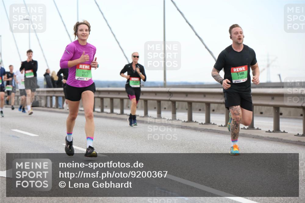 03.10.2025 - Köhlbrandbrückenlauf Lena Gebhardt http://msf.ph/oto/9200367 03.10.2025 15:23:00 Position 1 9717, 7147 meine-sportfotos.de