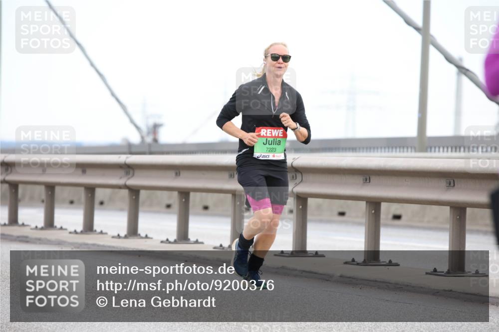 03.10.2025 - Köhlbrandbrückenlauf Lena Gebhardt http://msf.ph/oto/9200376 03.10.2025 15:23:02 Position 1 7223 meine-sportfotos.de