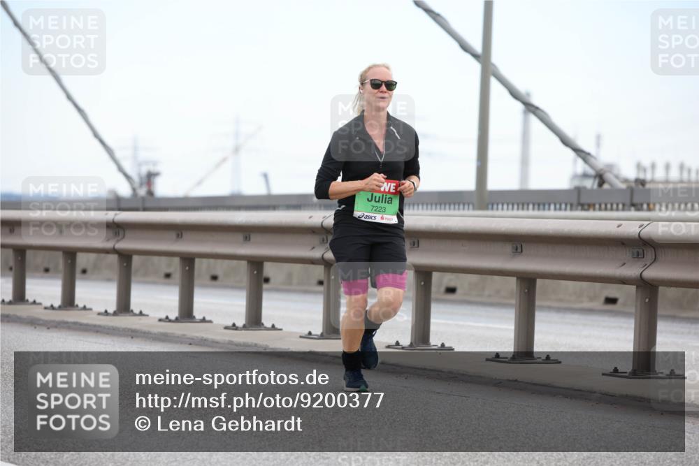 03.10.2025 - Köhlbrandbrückenlauf Lena Gebhardt http://msf.ph/oto/9200377 03.10.2025 15:23:03 Position 1 7223 meine-sportfotos.de