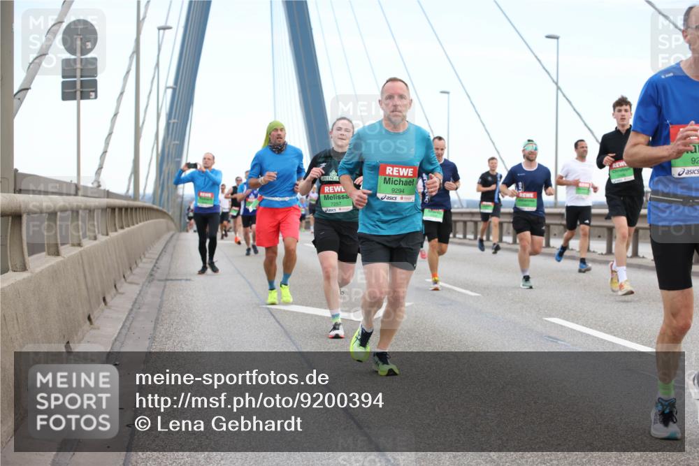 03.10.2025 - Köhlbrandbrückenlauf Lena Gebhardt http://msf.ph/oto/9200394 03.10.2025 15:23:05 Position 1 9294, 7257, 92 meine-sportfotos.de