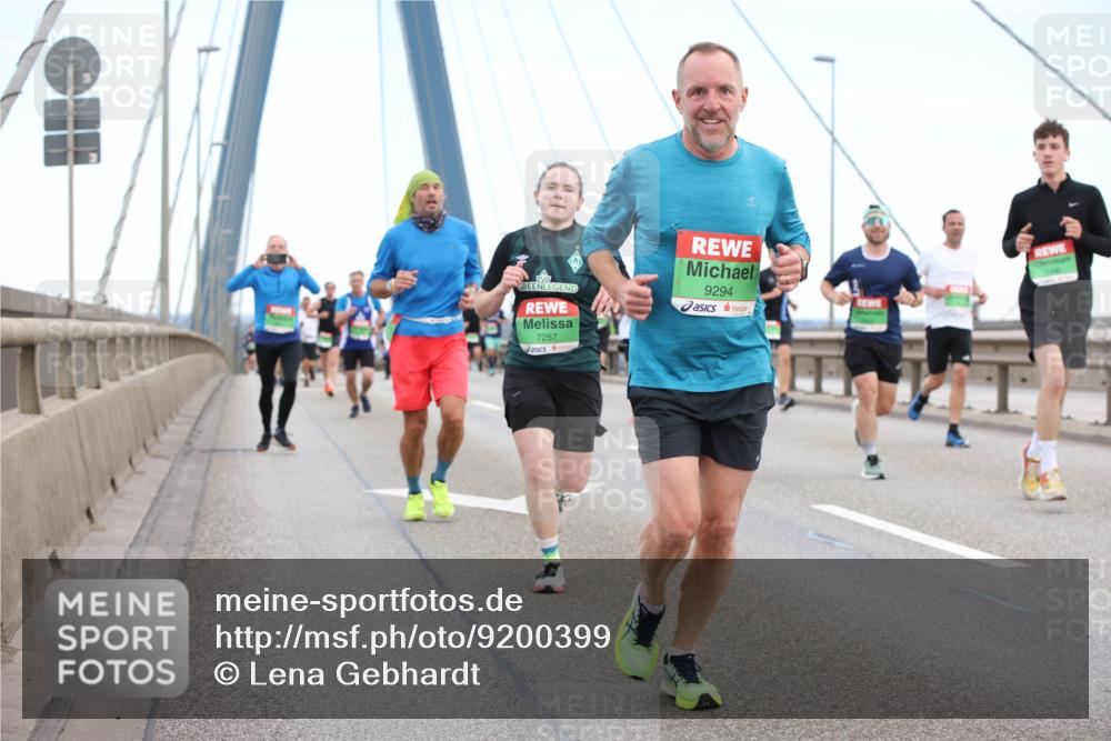 03.10.2025 - Köhlbrandbrückenlauf Lena Gebhardt http://msf.ph/oto/9200399 03.10.2025 15:23:06 Position 1 7257, 9294 meine-sportfotos.de
