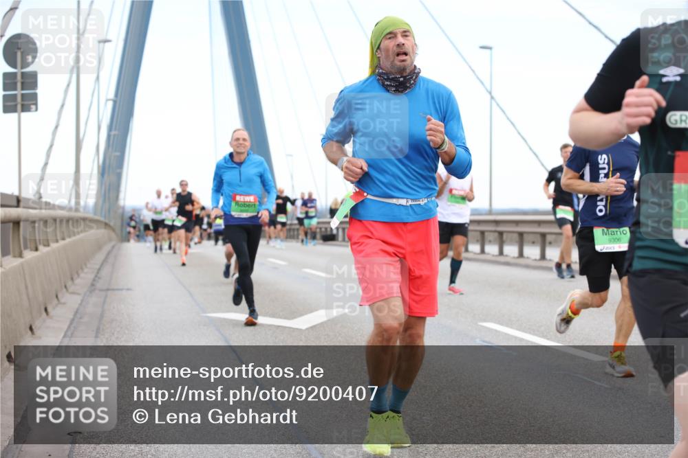 03.10.2025 - Köhlbrandbrückenlauf Lena Gebhardt http://msf.ph/oto/9200407 03.10.2025 15:23:08 Position 1 9306 meine-sportfotos.de