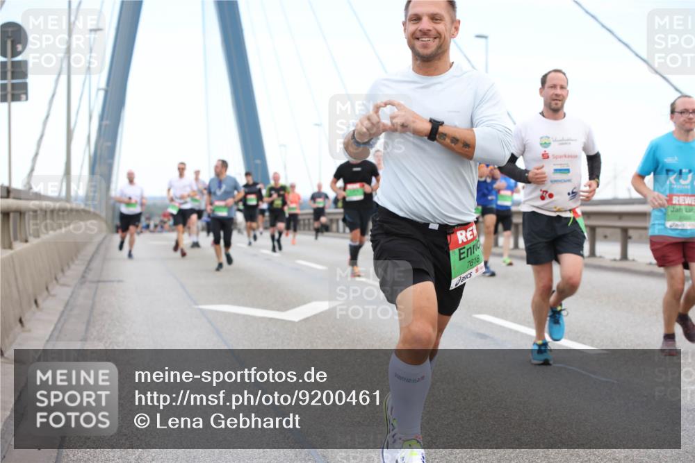 03.10.2025 - Köhlbrandbrückenlauf Lena Gebhardt http://msf.ph/oto/9200461 03.10.2025 15:23:20 Position 1 7618, 8500 meine-sportfotos.de