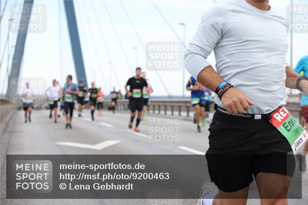 03.10.2025 - Köhlbrandbrückenlauf Lena Gebhardt http://msf.ph/oto/9200463 03.10.2025 15:23:21 Position 1 7618 meine-sportfotos.de